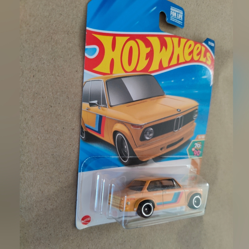 Hot Wheels - Picture 3 of 6